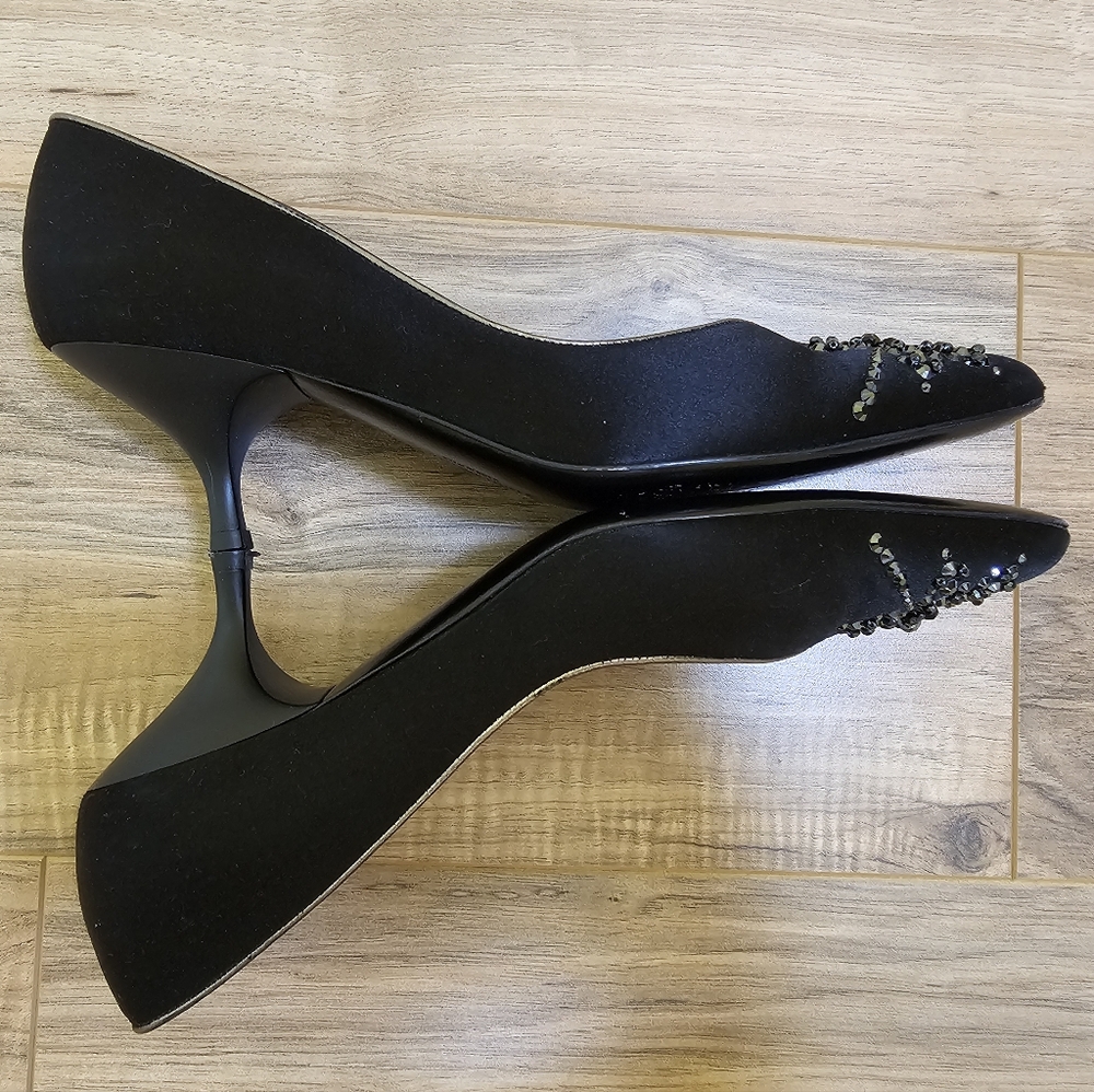Salvatore Ferragamo satin heels with crystals - Picture 5 of 15